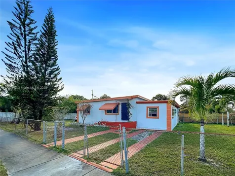 270 NW 118th Street Miami FL 33168