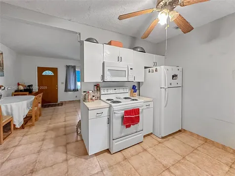 270 NW 118th Street Miami FL 33168