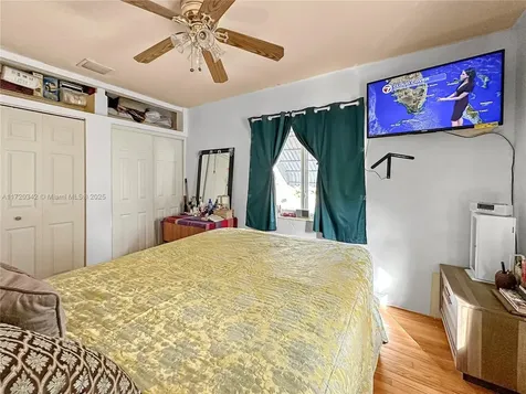 270 NW 118th Street Miami FL 33168