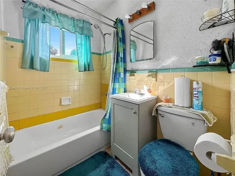 270 NW 118th Street Miami FL 33168