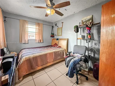 270 NW 118th Street Miami FL 33168