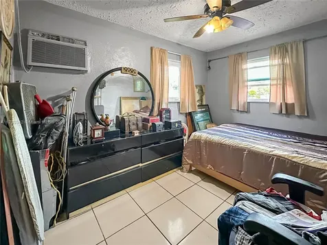 270 NW 118th Street Miami FL 33168