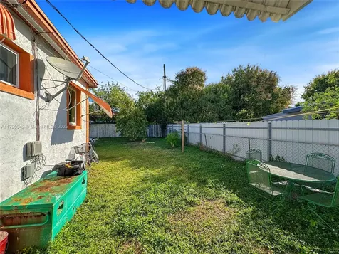 270 NW 118th Street Miami FL 33168