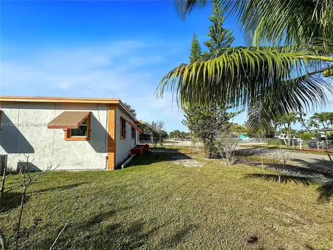 270 NW 118th Street Miami FL 33168