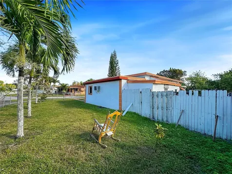 270 NW 118th Street Miami FL 33168