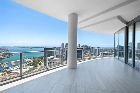 851 NE 1st Avenue Miami FL 33132