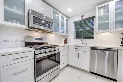 1615 Meridian Avenue Miami Beach FL 33139