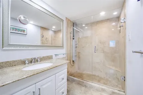 1615 Meridian Avenue Miami Beach FL 33139
