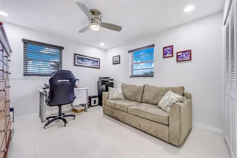 1615 Meridian Avenue Miami Beach FL 33139