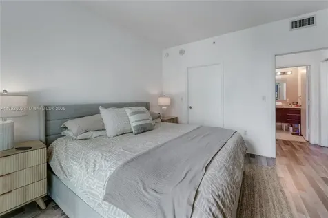 1900 N Bayshore Drive Miami FL 33132