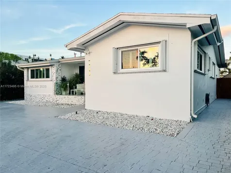 7549 Adventure Avenue North Bay Village FL 33141