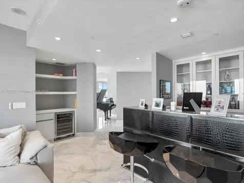 1425 Brickell Avenue Miami FL 33131