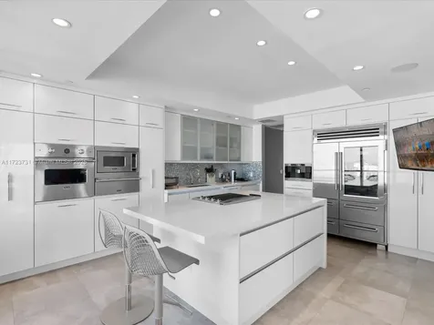1425 Brickell Avenue Miami FL 33131