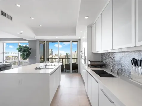 1425 Brickell Avenue Miami FL 33131
