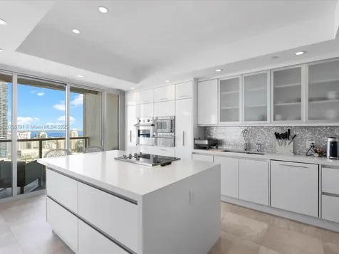 1425 Brickell Avenue Miami FL 33131