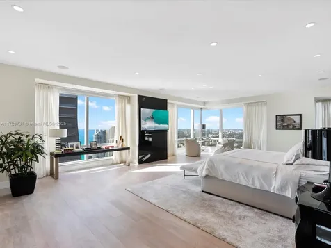 1425 Brickell Avenue Miami FL 33131