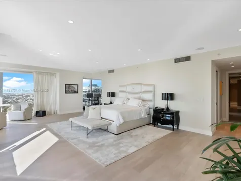 1425 Brickell Avenue Miami FL 33131