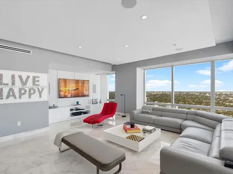 1425 Brickell Avenue Miami FL 33131