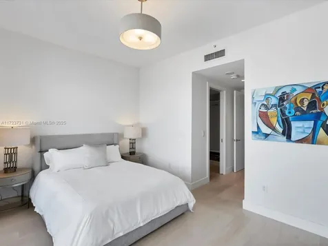 1425 Brickell Avenue Miami FL 33131