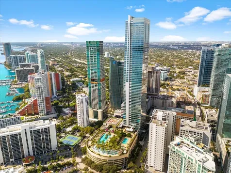 1425 Brickell Avenue Miami FL 33131