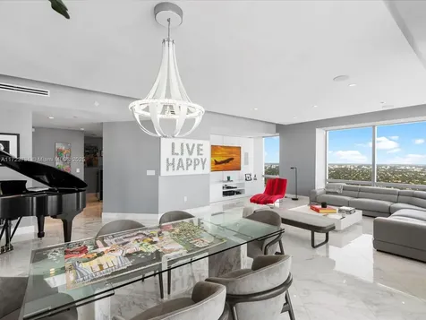 1425 Brickell Avenue Miami FL 33131