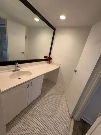 4001 S Ocean Drive Hollywood FL 33019