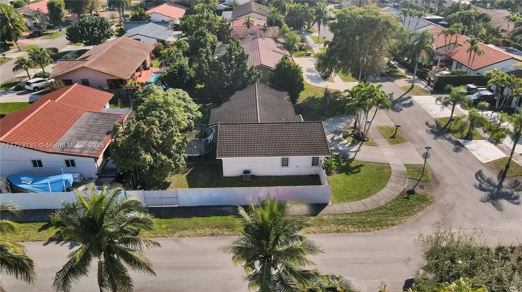 5205 SW 102nd Place Miami FL 33165