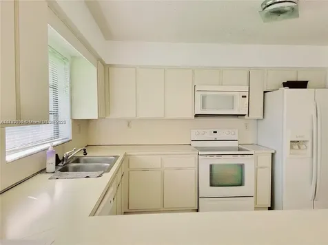 5205 SW 102nd Place Miami FL 33165