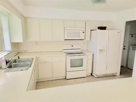 5205 SW 102nd Place Miami FL 33165
