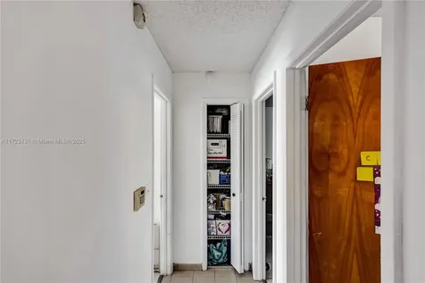 5205 SW 102nd Place Miami FL 33165