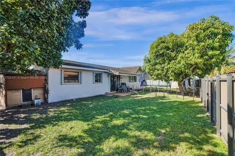 5205 SW 102nd Place Miami FL 33165