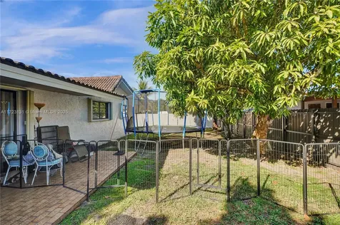 5205 SW 102nd Place Miami FL 33165