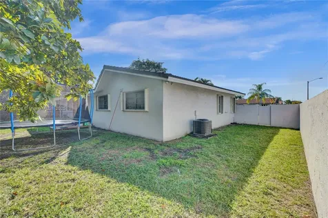 5205 SW 102nd Place Miami FL 33165