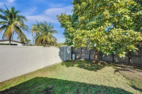 5205 SW 102nd Place Miami FL 33165