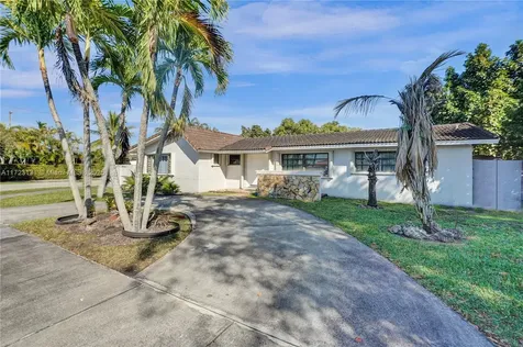 5205 SW 102nd Place Miami FL 33165