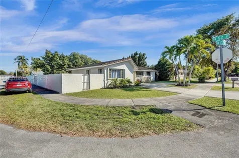 5205 SW 102nd Place Miami FL 33165