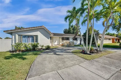 5205 SW 102nd Place Miami FL 33165