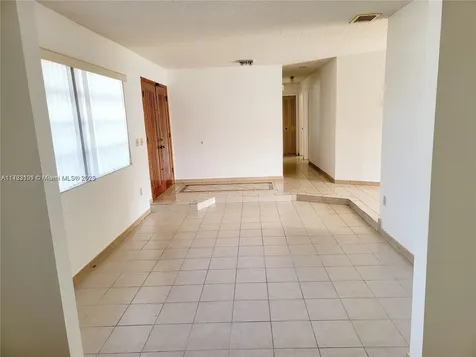 5205 SW 102nd Place Miami FL 33165