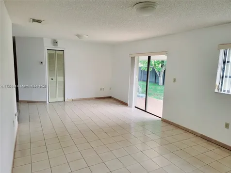 5205 SW 102nd Place Miami FL 33165