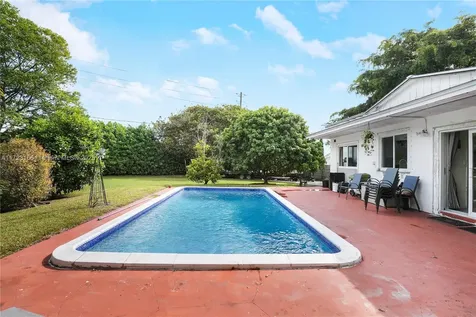 8715 SW 81st Street Miami FL 33173