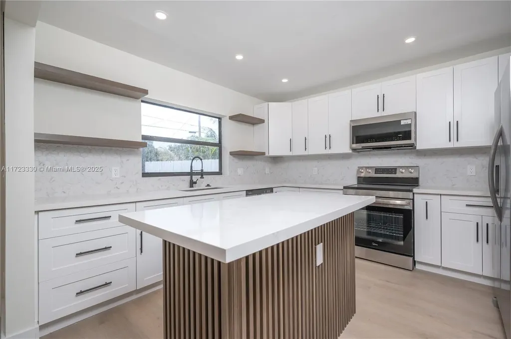 233 SW 7th Avenue Boynton Beach FL 33435