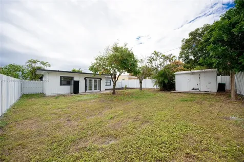 233 SW 7th Avenue Boynton Beach FL 33435