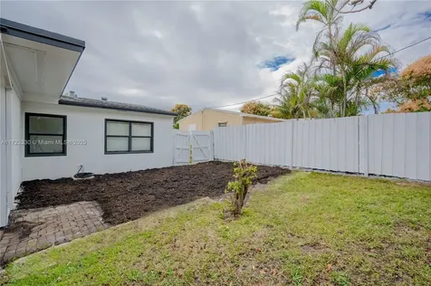 233 SW 7th Avenue Boynton Beach FL 33435