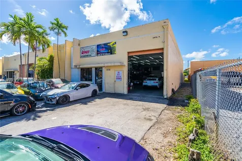 2700 W 79th Street Hialeah FL 33016