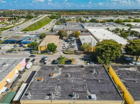 2700 W 79th Street Hialeah FL 33016