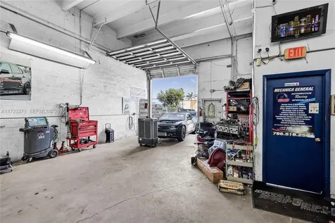 2700 W 79th Street Hialeah FL 33016