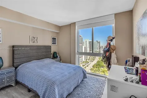 325 S Biscayne Boulevard Miami FL 33131