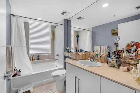 325 S Biscayne Boulevard Miami FL 33131