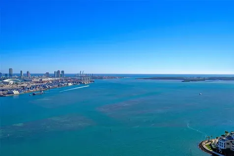325 S Biscayne Boulevard Miami FL 33131