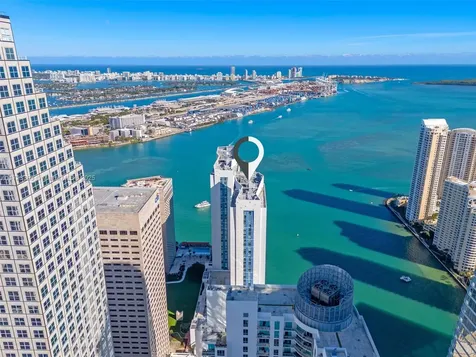 325 S Biscayne Boulevard Miami FL 33131